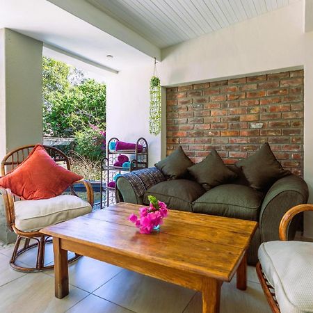 Absolute Bosch Guest House Стеленбош Екстериор снимка